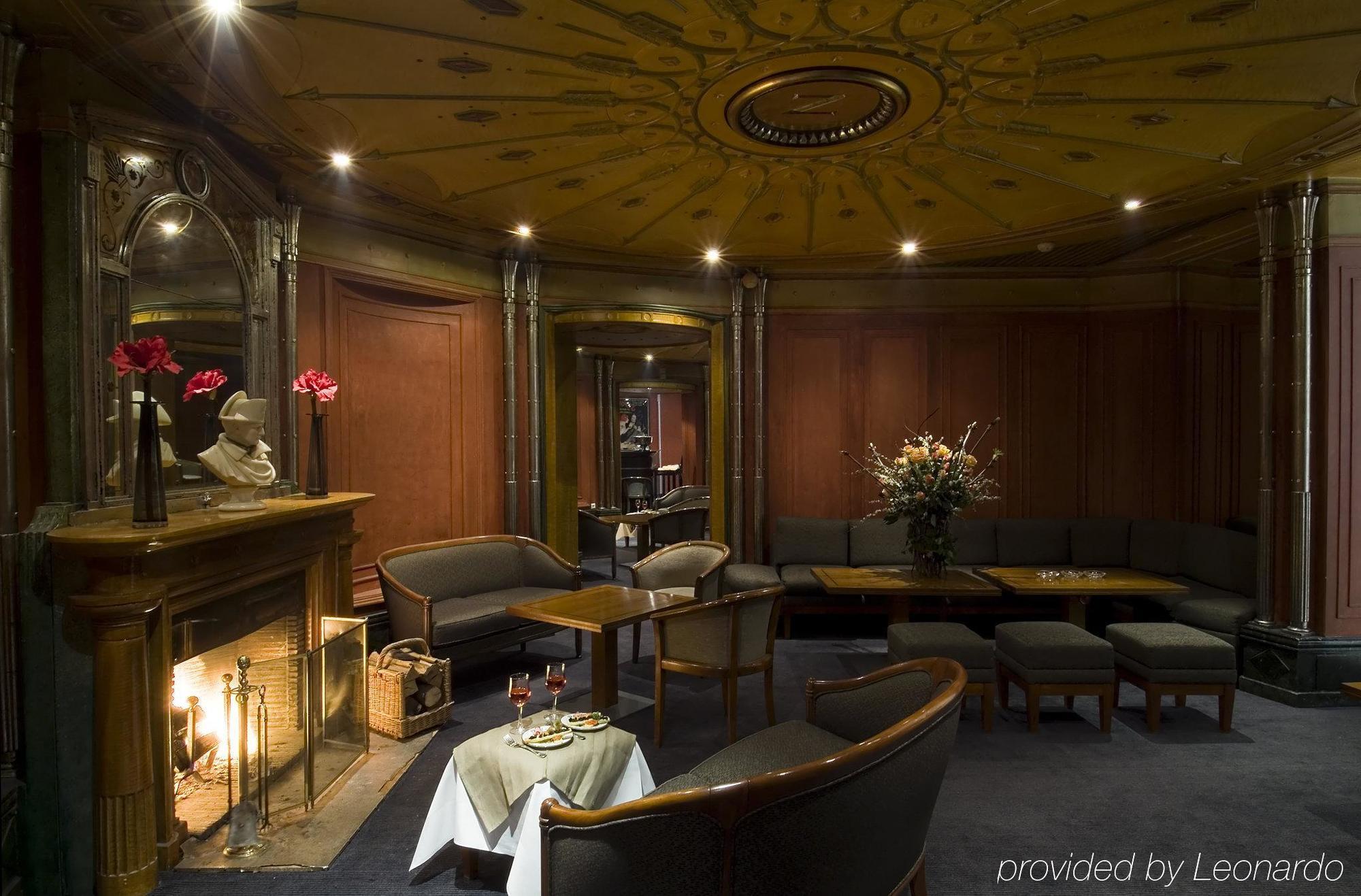 Hotel Restaurant Napoleon Fontainebleau Rom bilde