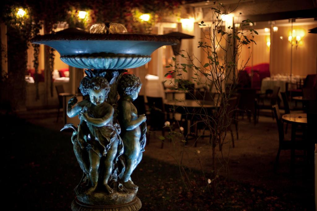Hotel Restaurant Napoleon Fontainebleau Eksteriør bilde